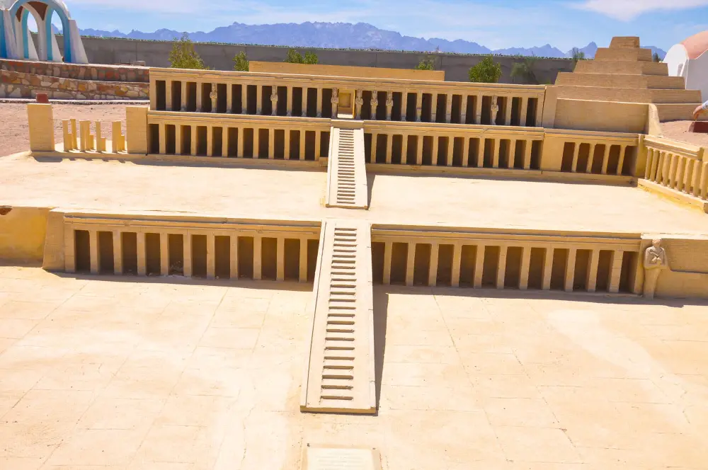 MINI-EGYPT PARK - 11