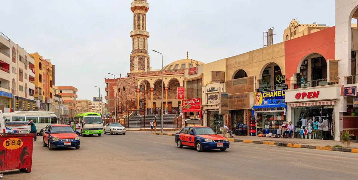 The Rise of Tourism on Egypt’s Red Sea: From Hurghada’s First Hotels to Sharm El‑Sheikh’s Global Fame