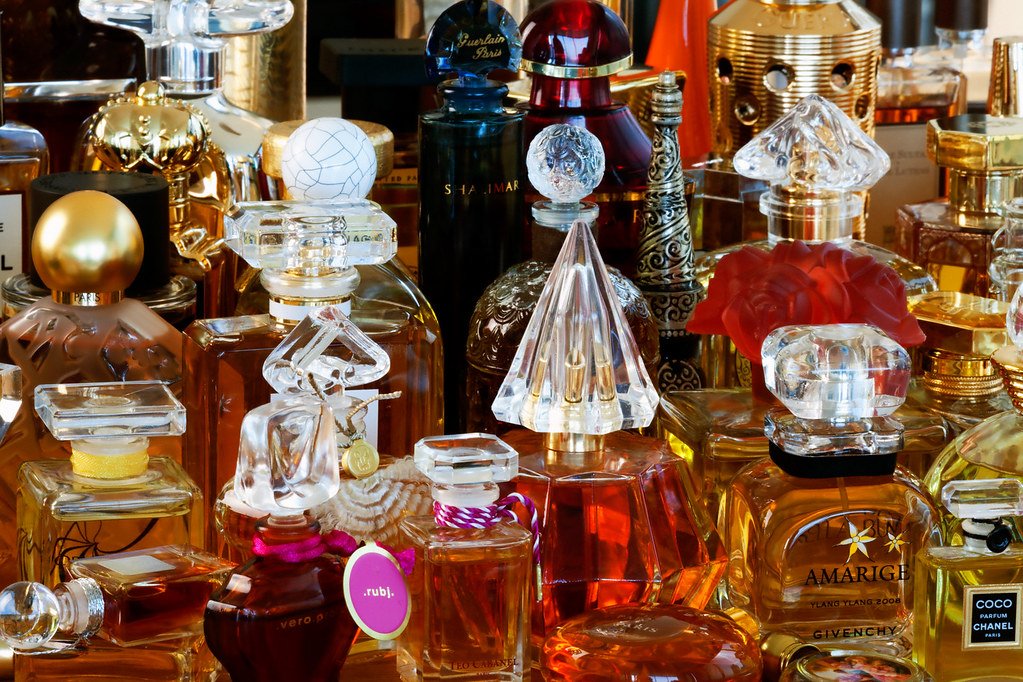 Arabic perfumes with delivery to Hurghada: 7 reliable options