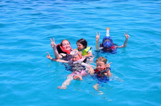 Die besten Ausflüge für Kinder in Hurghada: 7 effektive und ausgezeichnete Programme 2026 - 2 Die besten Ausflüge für Kinder in Hurghada: Überblick über beliebte Angebote
