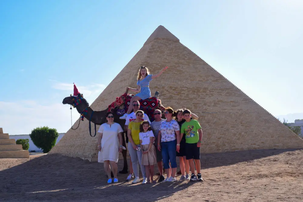 PRIVATE TOUR TO SAND CITY PARK AND MINI EGYPT PARK