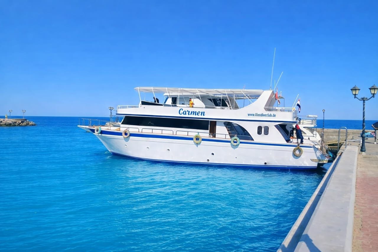 PRIVATE SEA TRIP ON CARMEN BOAT