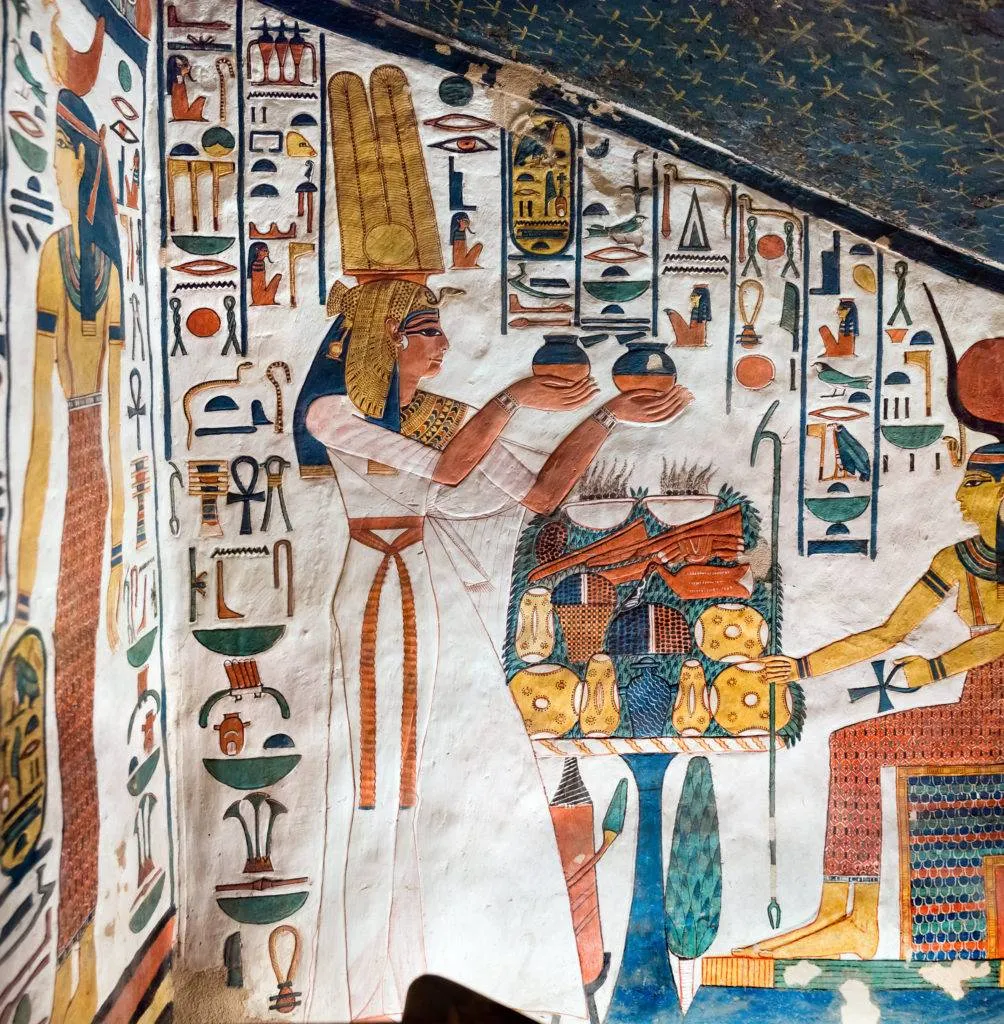 <p><strong>What is the difference between the Valley of the Kings and the Valley of the Queens in Luxor, and which one is better to visit?</strong></p><p><br></p><p><br></p>