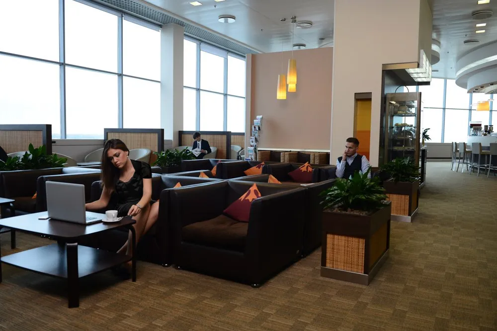 VIP LOUNGE