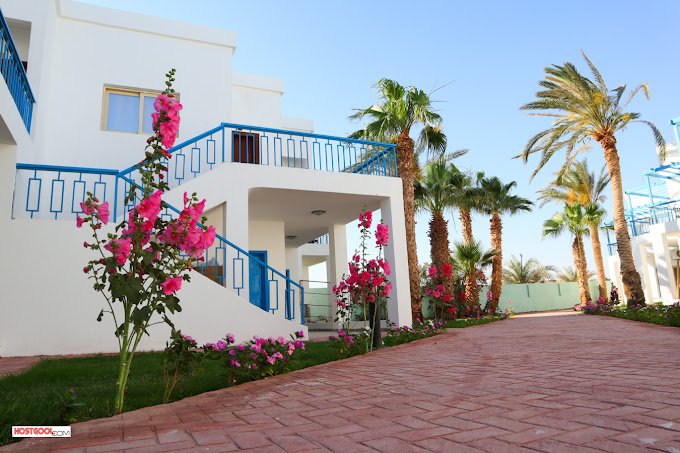 Furnished chalets at Mirage Bay Resort.